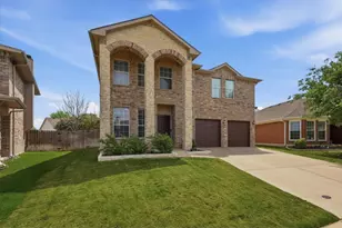 10832 Thorngrove Ct, Fort Worth, TX 76052 - Photo 2