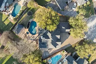 6402 Creekbend Ct, Arlington, TX 76001 - Photo 4