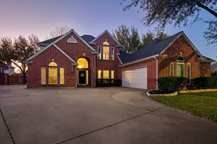 6402 Creekbend Ct, Arlington, TX 76001 - Photo 1