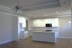 707 Broken Bow, Cleburne, TX 76033 - Photo 8