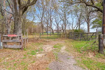 2027 Vz County Road 3104, Edgewood, TX 75117 - Photo 12