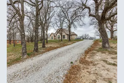 815 County Road 3355, Paradise, TX 76073 - Photo 2
