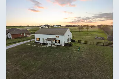 5828 County Road 1093, Celeste, TX 75423 - Photo 2