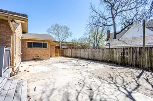 411 S Centre Ln, Lancaster, TX 75146 - Photo 24