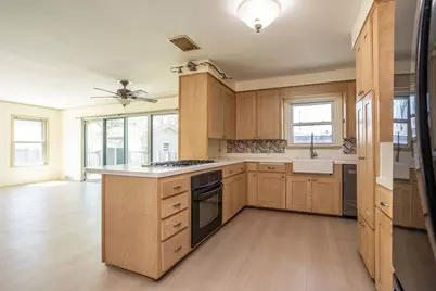 411 S Centre Lane, Lancaster, TX 75146 - Photo 8