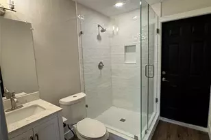 10108 Laingtree Dr, Dallas, TX 75243 - Photo 18