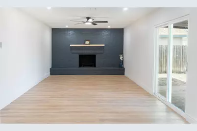 442 Lake Park Drive, Grand Prairie, TX 75052 - Photo 10