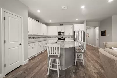 5604 Wainwright Drive, Fort Worth, TX 76112 - Photo 6