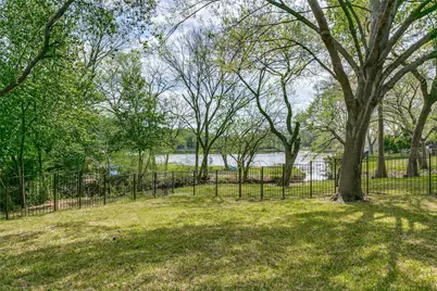 2718 Hidden Lake Drive, Grapevine, TX 76051 - Photo 38