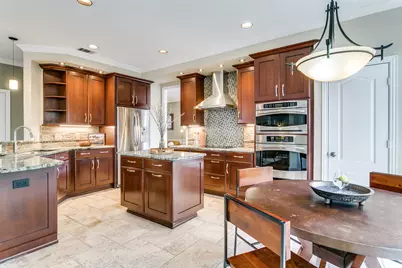 2718 Hidden Lake Drive, Grapevine, TX 76051 - Photo 16