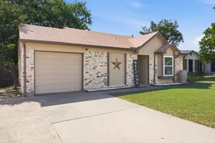 5665 Whitley Rd, Haltom City, TX 76148 - Photo 2