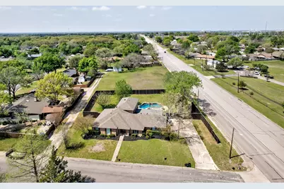 102 Royal Oaks Drive, Greenville, TX 75402 - Photo 4