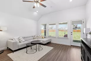 1101 Springfield Rd, Springtown, TX 76082 - Photo 16