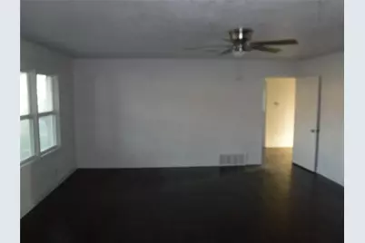 4109 Ridgecrest Circle, Lake Worth, TX 76135 - Photo 2