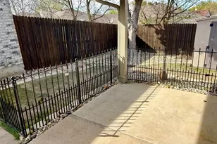 115 Moss Hill Dr, Arlington, TX 76018 - Photo 16