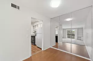 4845 Cedar Springs Rd, Dallas, TX 75219 - Photo 4