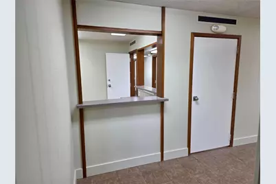 413 E Broadway Street #B, Gainesville, TX 76240 - Photo 4