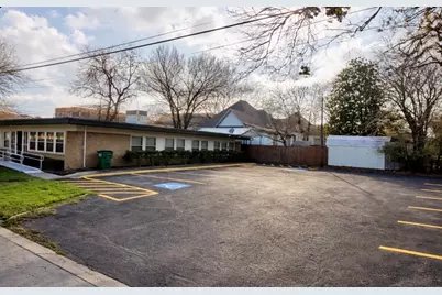 413 E Broadway Street #B, Gainesville, TX 76240 - Photo 2