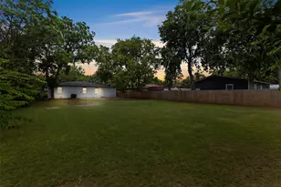 1035 Warden St, Benbrook, TX 76126 - Photo 12