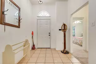 1008 Fort Apache Dr, Fort Worth, TX 76052 - Photo 4