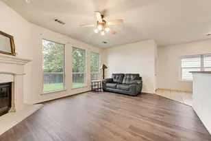 1008 Fort Apache Dr, Fort Worth, TX 76052 - Photo 6