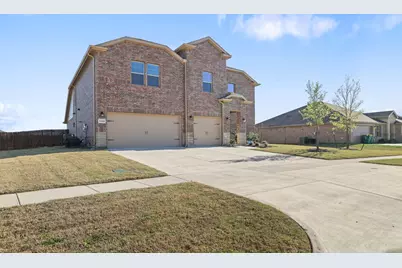 1322 Greenfield Drive, Cedar Hill, TX 75104 - Photo 2