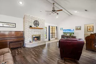 1701 Hitching Post Rd, Granbury, TX 76049 - Photo 6