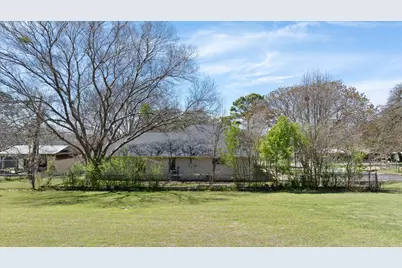 1701 Hitching Post Road, Granbury, TX 76049 - Photo 34