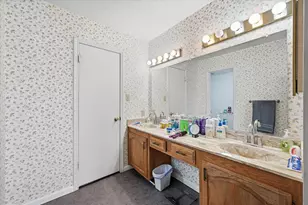 3928 Churchill Dr, Flower Mound, TX 75028 - Photo 16