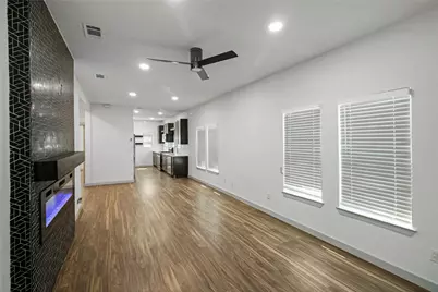 2452 W Brooklyn Avenue, Dallas, TX 75211 - Photo 8