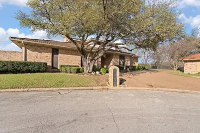 848 S Havenwood Lane, Fort Worth, TX 76112 - Photo 6