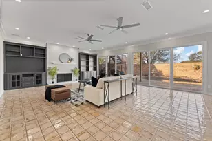 848 S Havenwood Ln, Fort Worth, TX 76112 - Photo 10