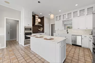 848 S Havenwood Lane, Fort Worth, TX 76112 - Photo 16