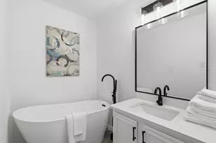 1379 Honeysuckle Ln, Lewisville, TX 75077 - Photo 18