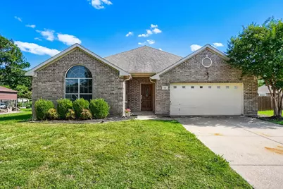 910 W Bois D Arc Street, Celina, TX 75009 - Photo 1