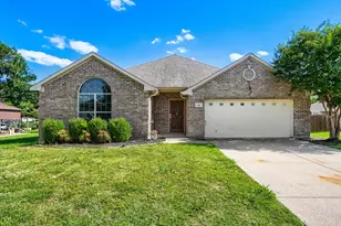 910 W Bois D Arc St, Celina, TX 75009 - Photo 1