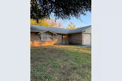 5410 Kings Manor Drive, Lake Dallas, TX 75065 - Photo 8