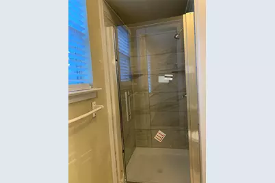 5410 Kings Manor Drive, Lake Dallas, TX 75065 - Photo 10