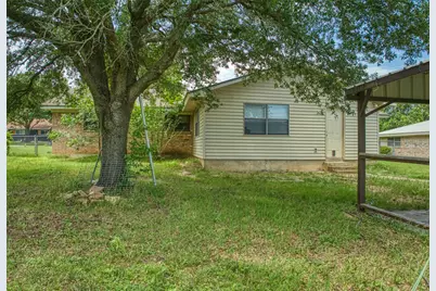 914 S Avenue N, Clifton, TX 76634 - Photo 28