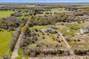 1530 Co Rd 3925, Wolfe City, TX 75449 - Photo 24