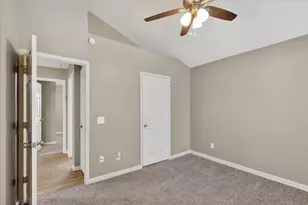 526 Newberry St, Grand Prairie, TX 75052 - Photo 26