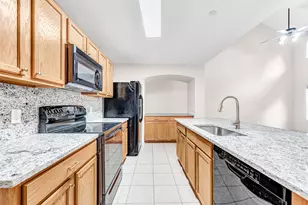 10059 Wake Bridge Dr, Frisco, TX 75035 - Photo 6