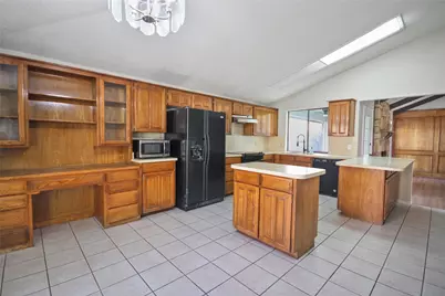 903 Robinwood Court, Arlington, TX 76017 - Photo 6