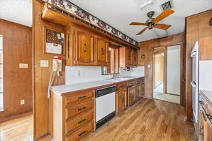 1309 Briar Hollow Ln, Garland, TX 75043 - Photo 10