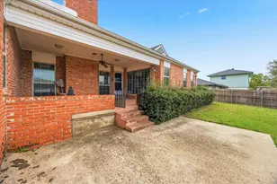 1309 Briar Hollow Ln, Garland, TX 75043 - Photo 26