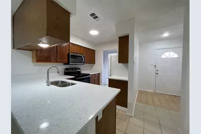 1404 Shufford Street, Irving, TX 75060 - Photo 2