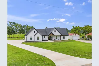 7 Silver Spur Drive, Mt Pleasant, TX 75455 - Photo 2
