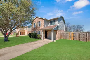 3113 Autumn Run Dr, Forest Hill, TX 76140 - Photo 2