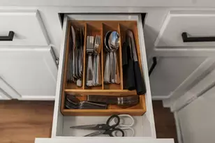 819 Web St, Arlington, TX 76011 - Photo 6