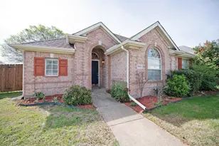 2005 Reddenson Dr, Carrollton, TX 75010 - Photo 2
